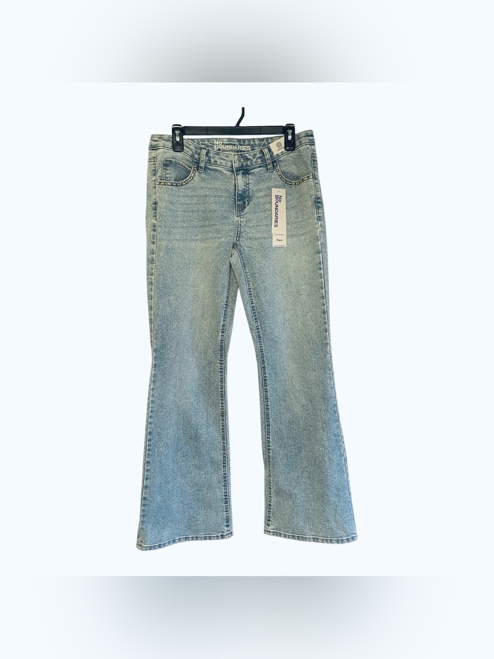 No Boundaries Specialty Flare Jeans Womens 10 Low Rise Light Blue Studded Denim